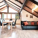 View By We Rent, Summercard Included Διαμέρισμα