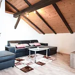 View By We Rent, Summercard Included * Τσελ αμ Ζέε