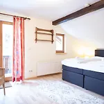 View By We Rent, Summercard Included Διαμέρισμα *